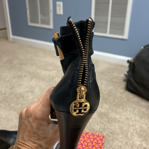 Tory Burch black soft leather heeled boots. - Picture 5 of 8